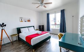 Samesun Hollywood Hotel & Hostel